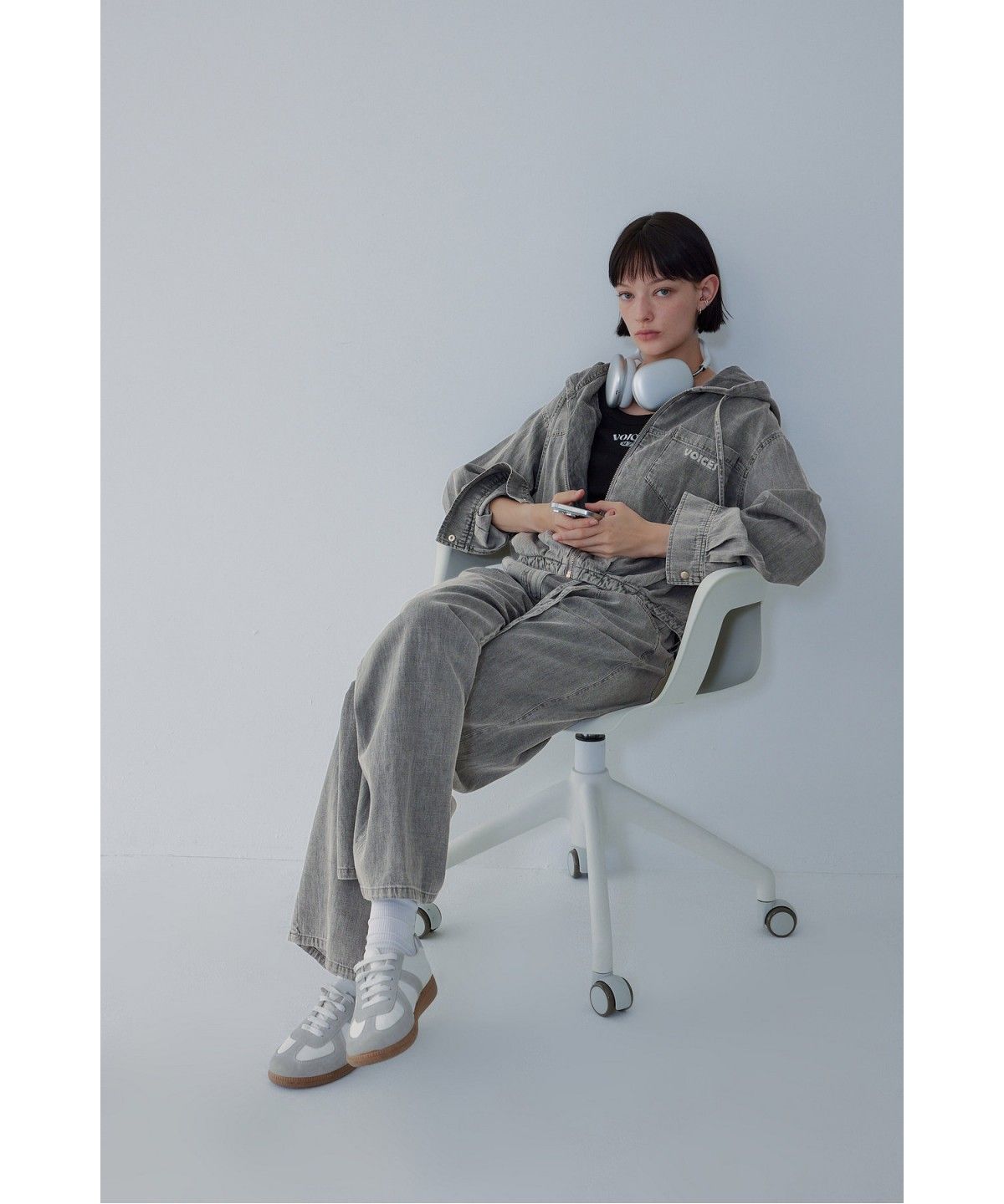 보브(VOICE OF VOICES) 벨티드 워싱 와이드 데님 팬츠 _블랙_7156255800