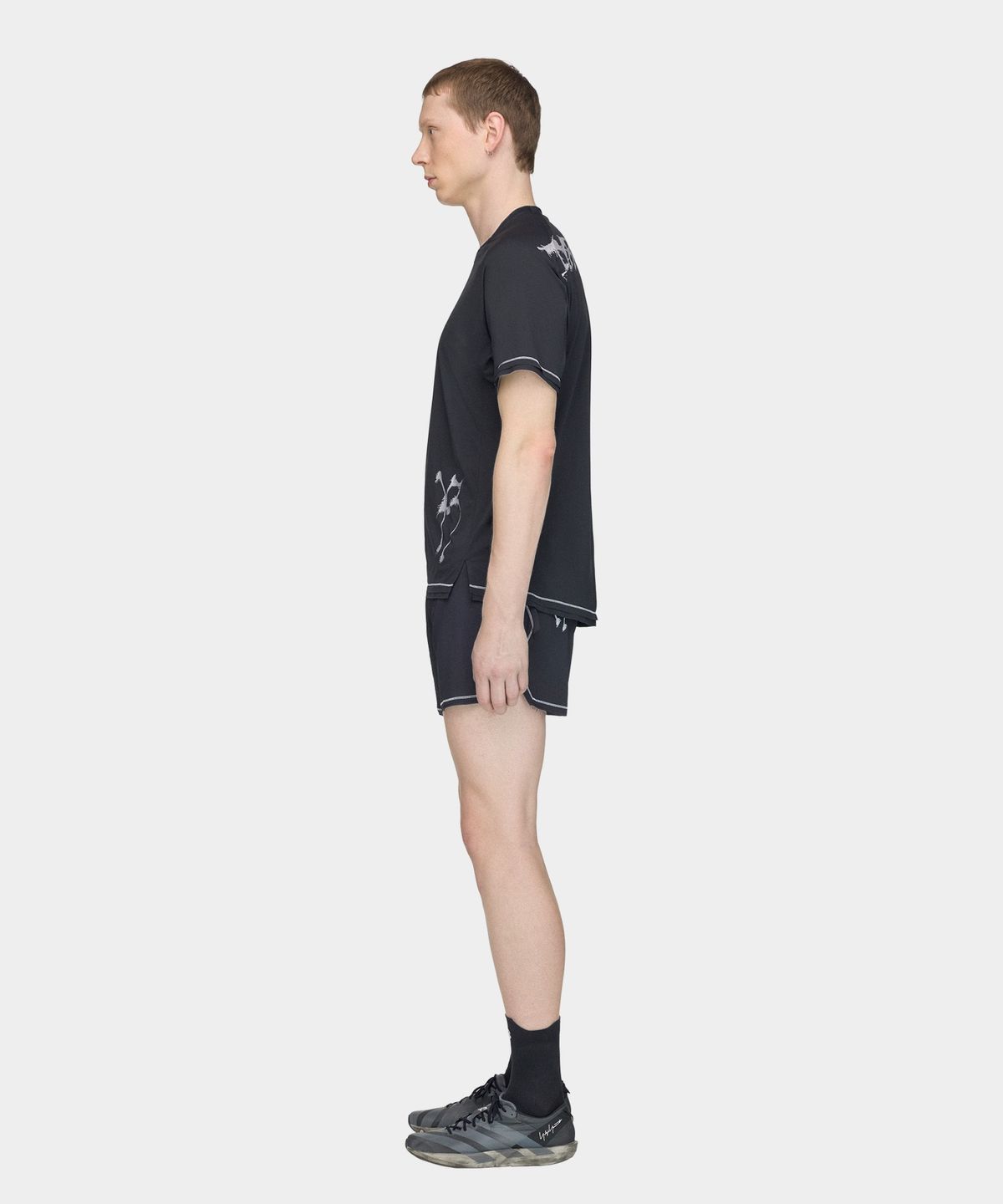 와이쓰리(Y-3) (M) 치토 GFX 러닝 숏 슬리브 티셔츠 블랙 M GFX RUN SSTEE BLACK