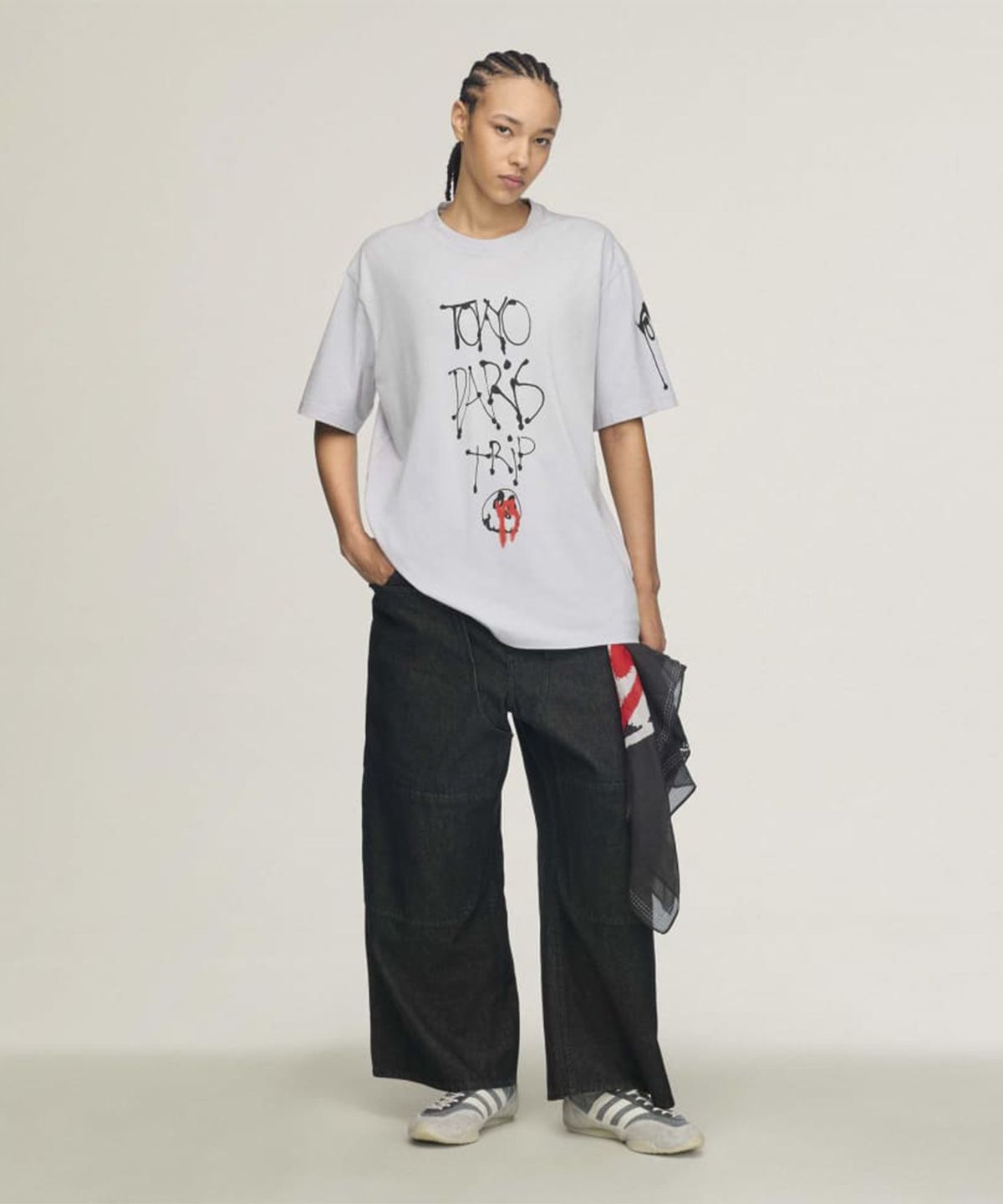 와이쓰리(Y-3) (U) 치토 시티 GFX 숏 슬리브 티셔츠 라이트 솔리드 그레이 CITY GFX SS TEE LGH SOLID GREY