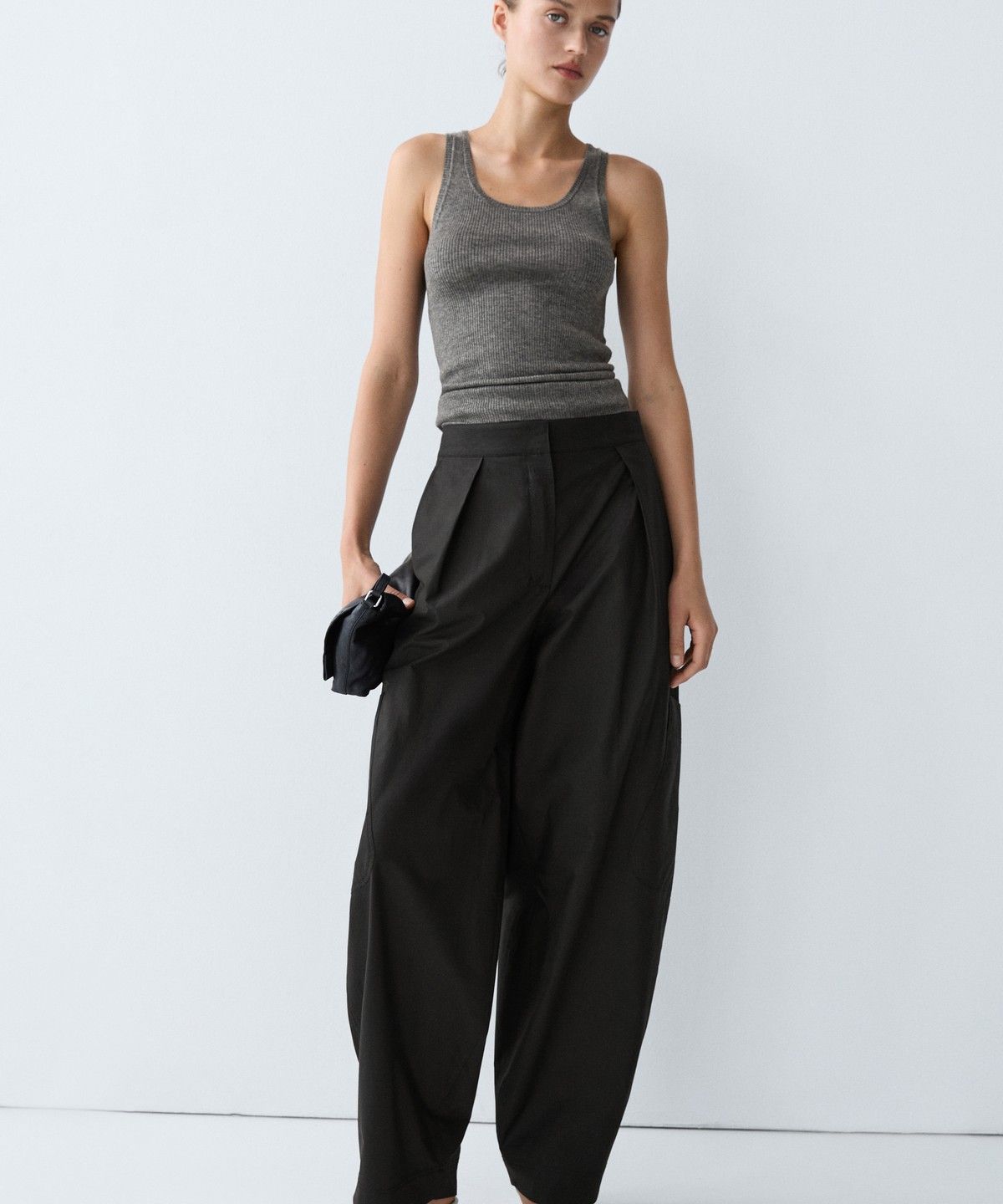 마시모두띠(MASSIMO DUTTI) 카고 스타일 배럴핏 팬츠