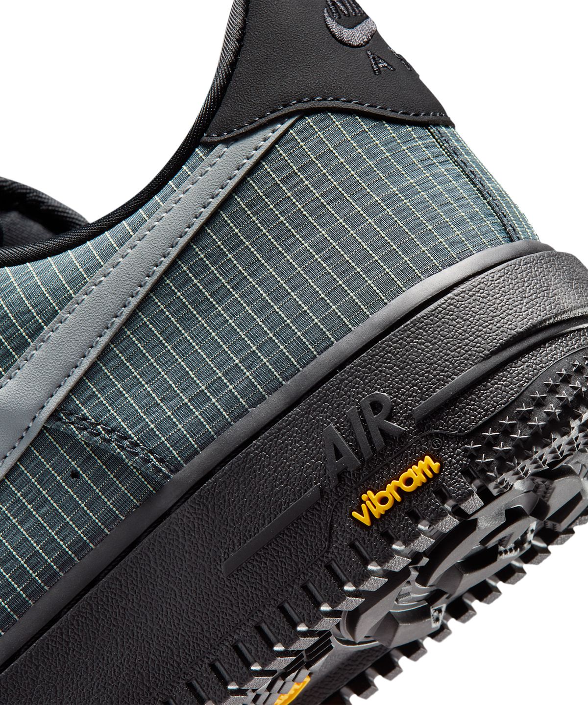 나이키(NIKE) 에어 포스 1 07 LX Vibram® M - 블랙:라이트 레몬 트위스트:스피드 옐로우:스모크 그레이 / IH1943-002