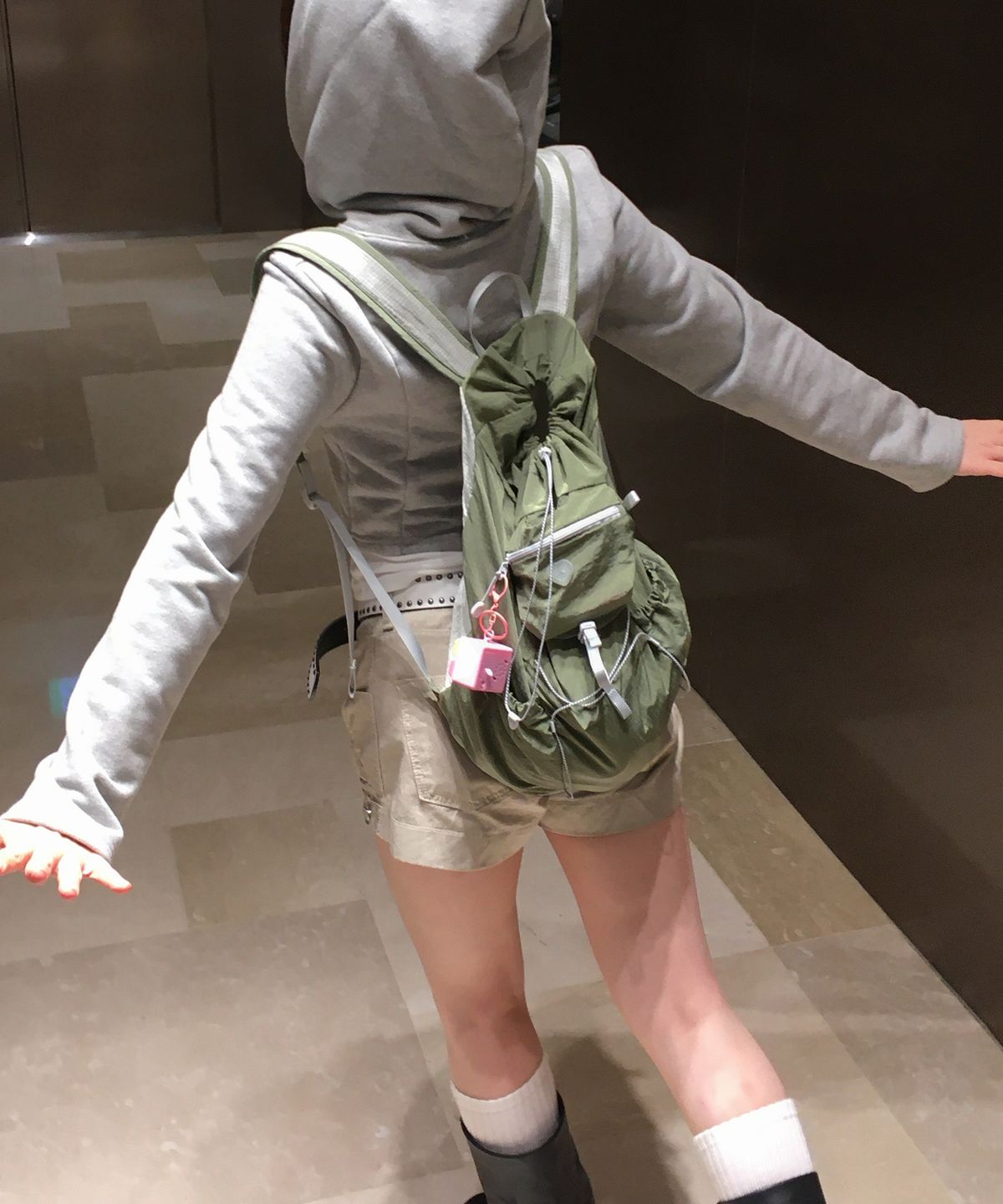 페넥(FENNEC) AIRY POCKET BACKPACK - KAKHI
