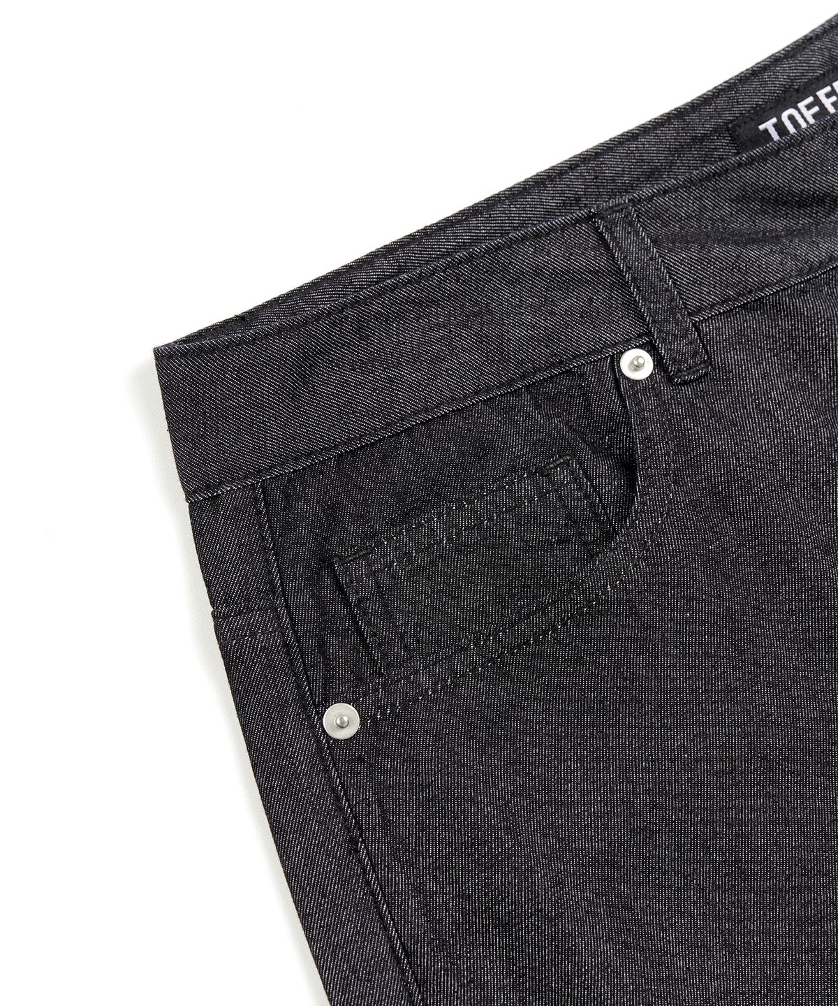 토피(TOFFEE) [여름 기획 원단] 커브드 배럴 데님 팬츠 (BLACK)