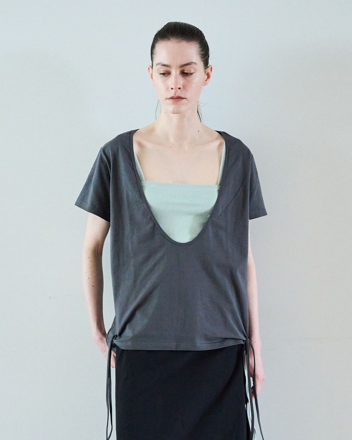 씬(SEEN) DEEP NECK STRING T-SHIRTS (Asphalt)