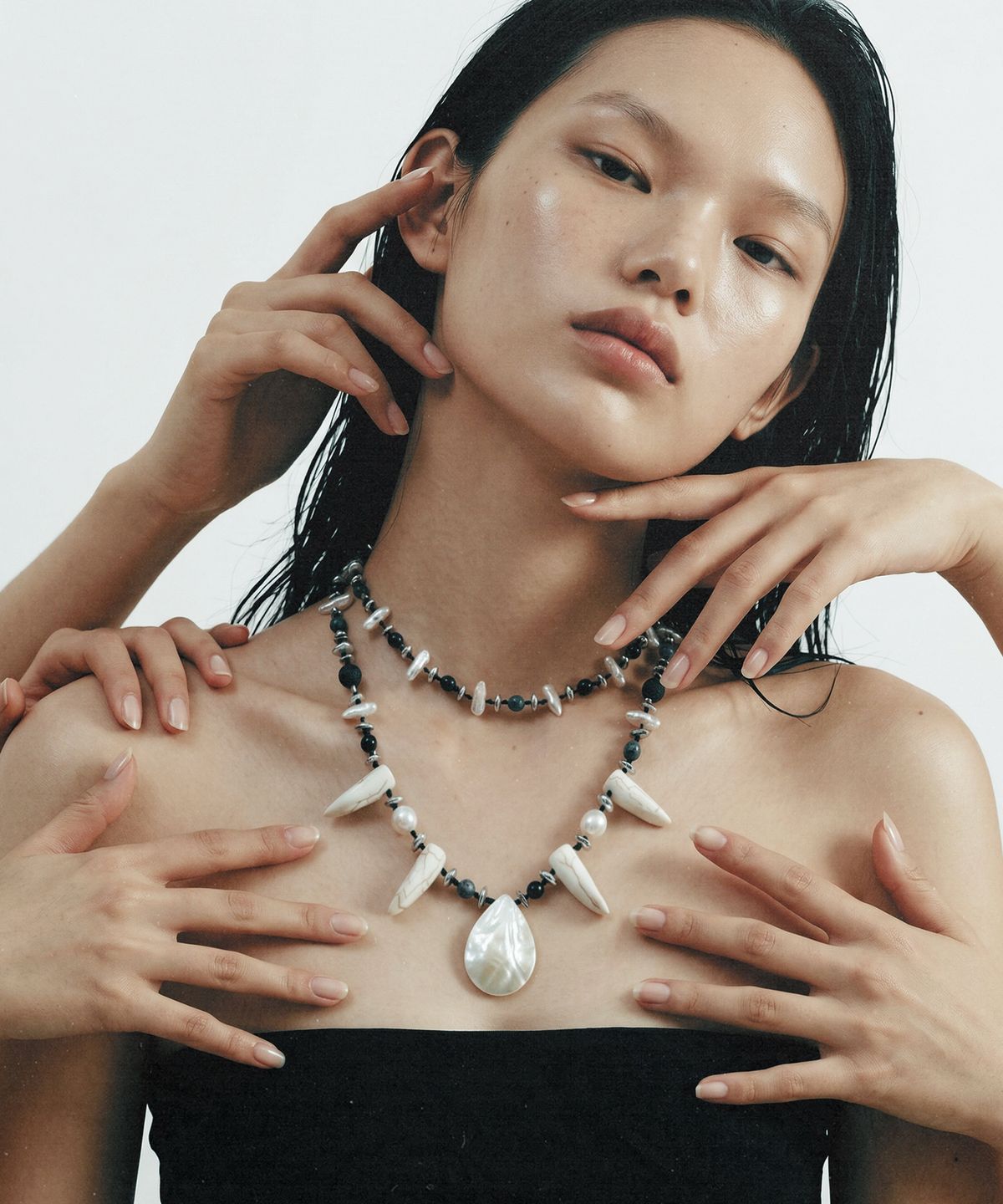 루바티(RUBATI) 테라 헤머타이트 진주 네크리스_블랙