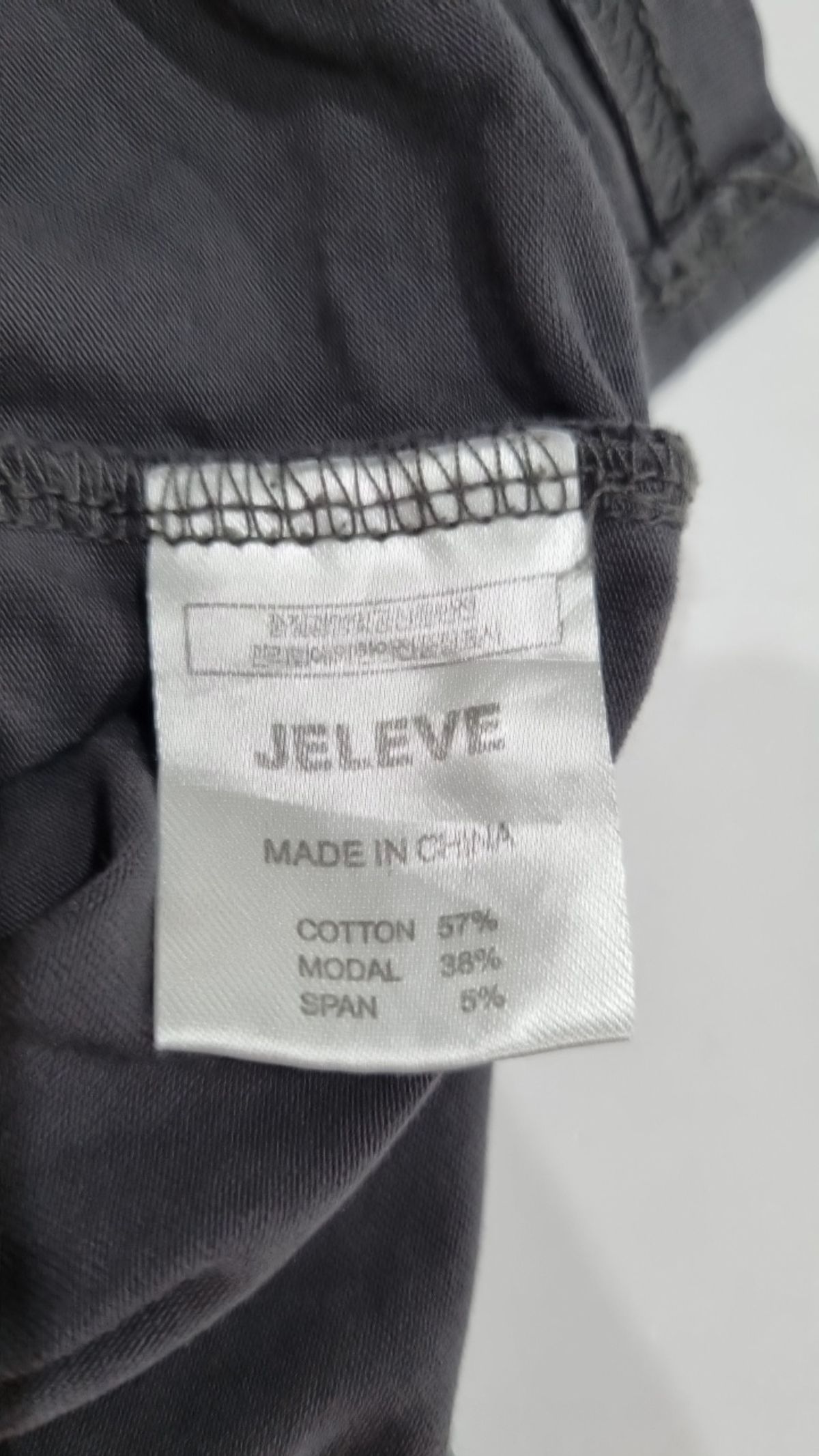 제이엘브(JELEVE) 긴소매 티셔츠