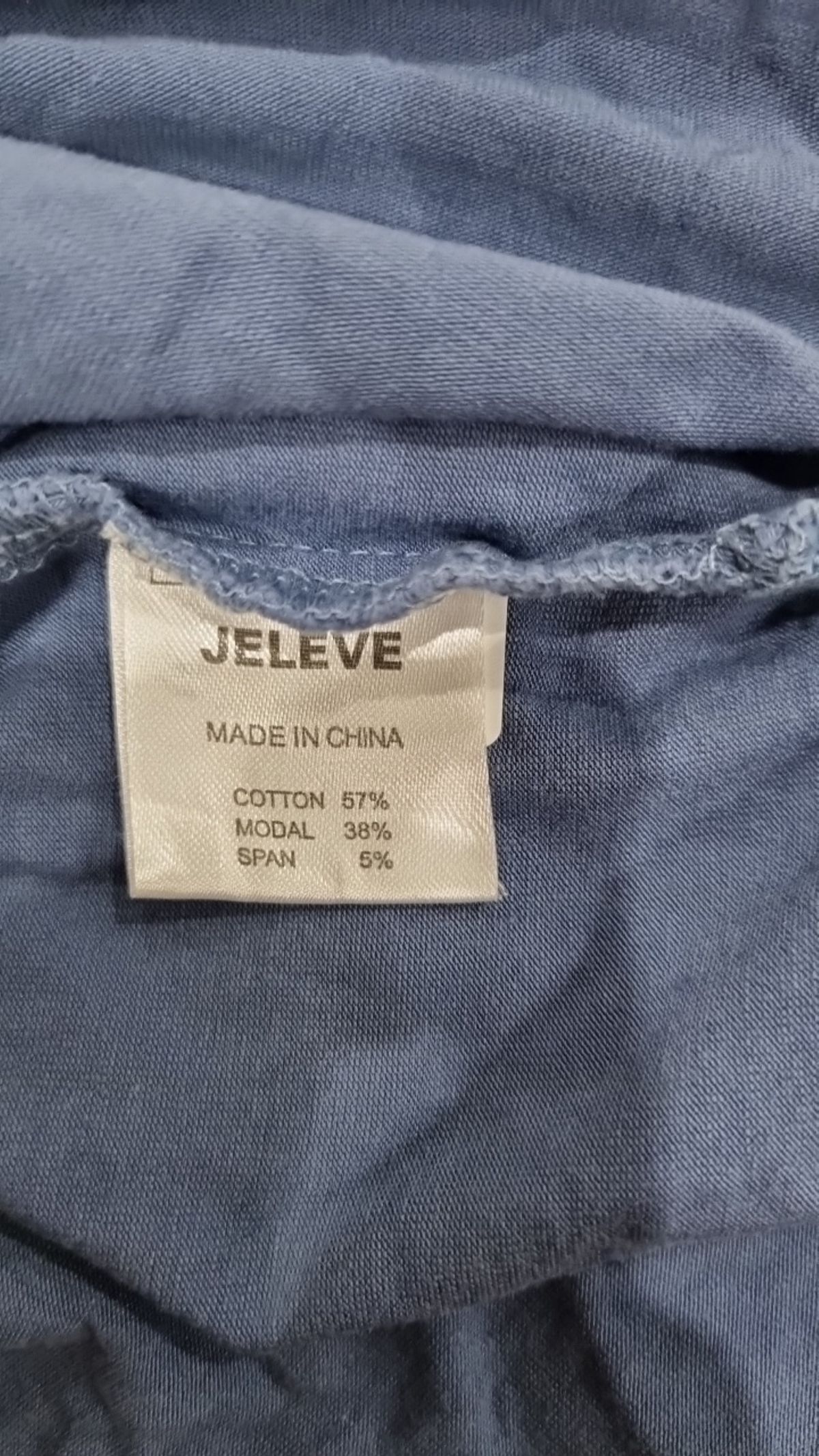 제이엘브(JELEVE) 긴소매 티셔츠 1