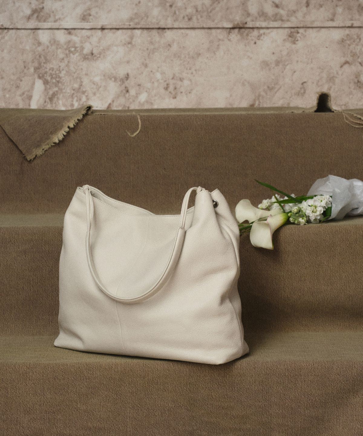 포이베(FOIVE) 폴리아 숄더 FOLIA Shoulder Ivory