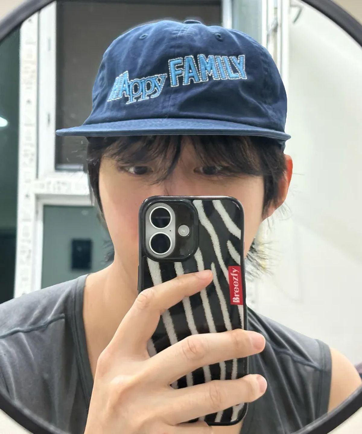 유니버스 가먼트(UNIVERSE GARMENT) Happy 패밀리 워싱 캡_NAVY