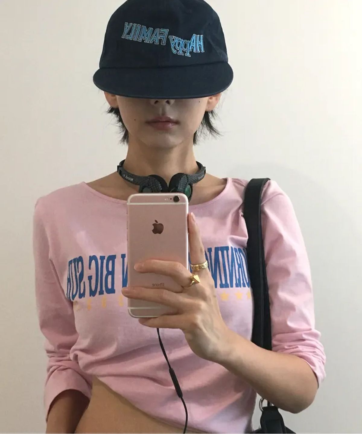 유니버스 가먼트(UNIVERSE GARMENT) Happy 패밀리 워싱 캡_NAVY