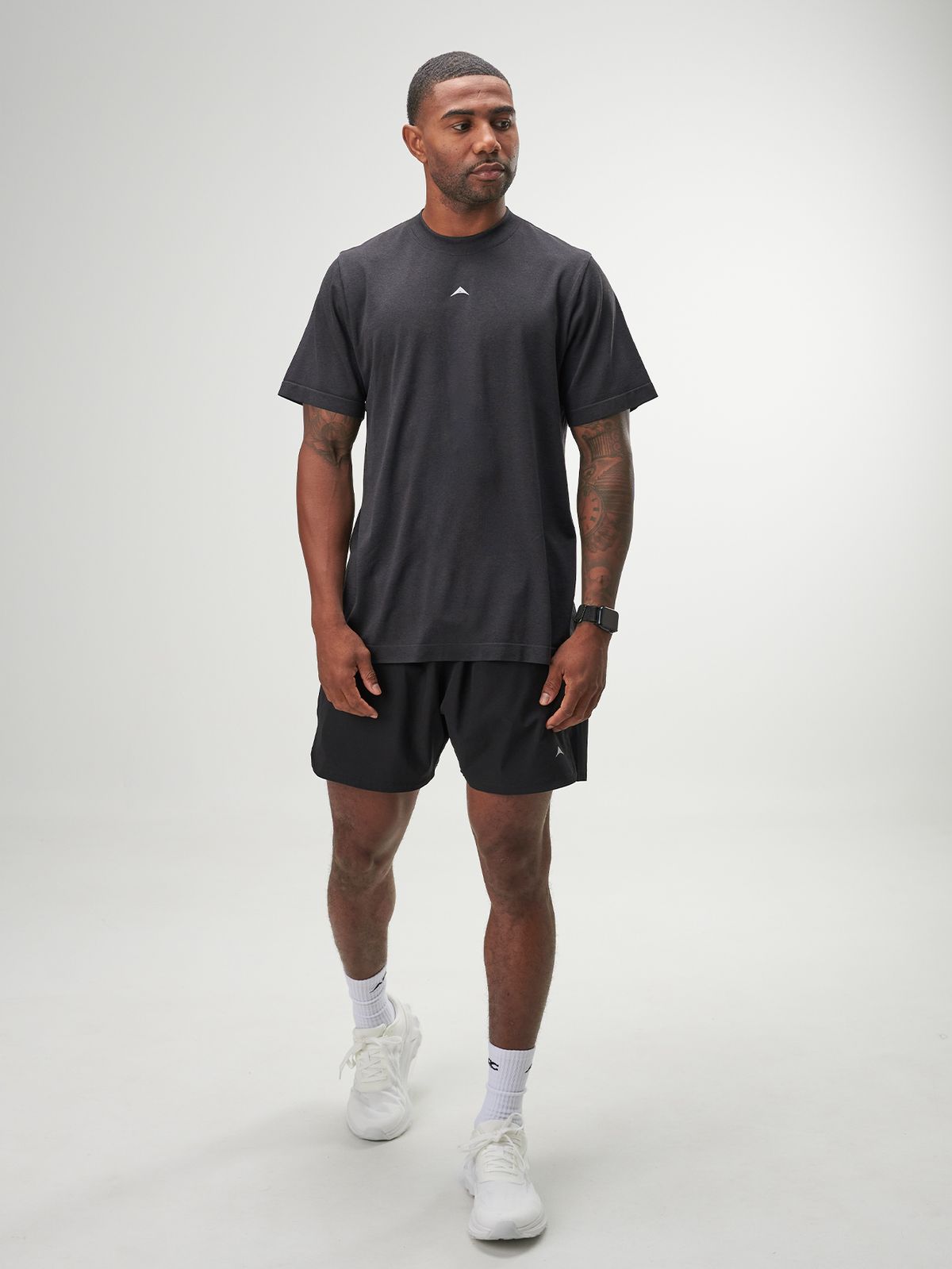 시그마스(SIGMAS) Momentum Seamless T-shirt (Black)
