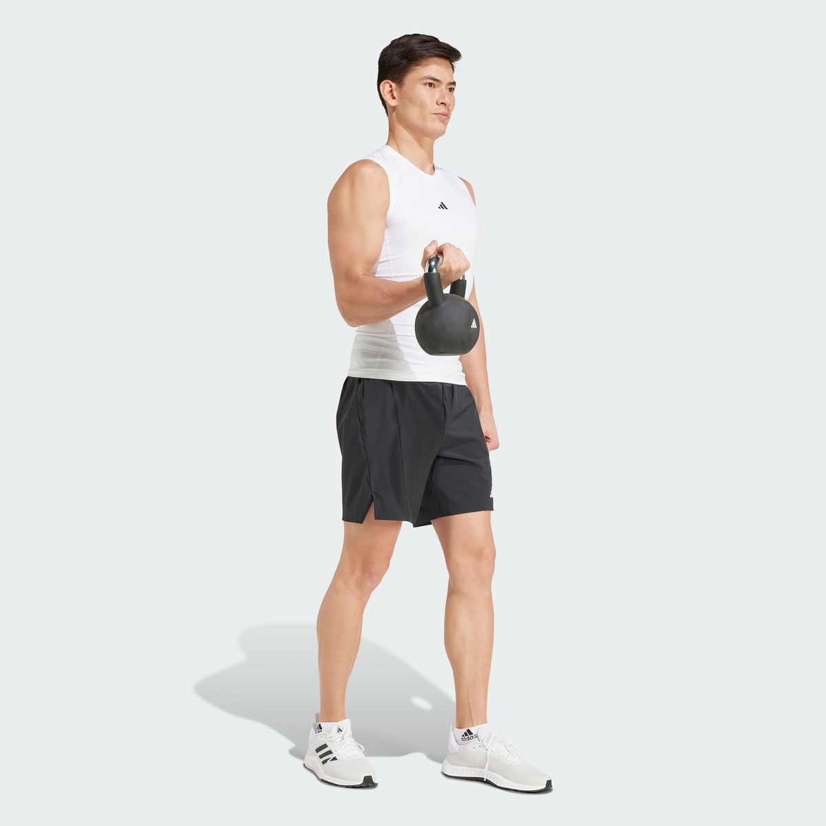 아디다스(ADIDAS) 테크핏 컴프레션 트레이닝 슬리브리스 티셔츠 JE6695