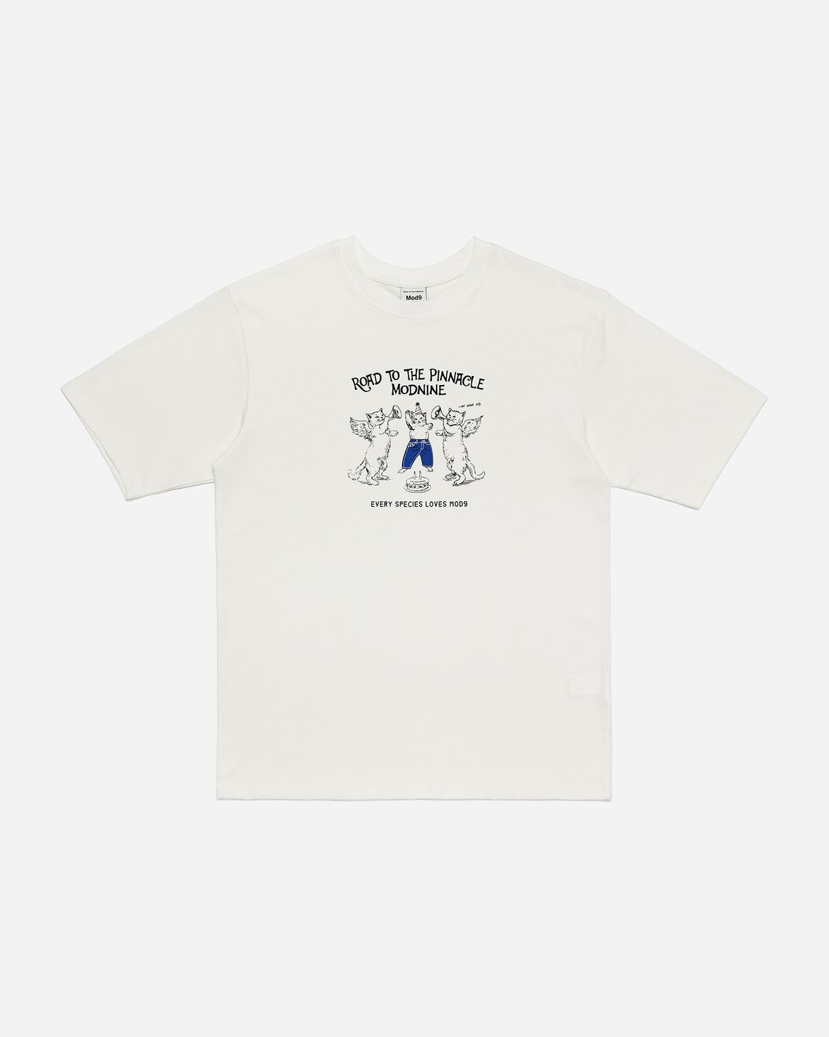 모드나인(MODNINE) Pinnacle Cat - Oversized T-Shirt White