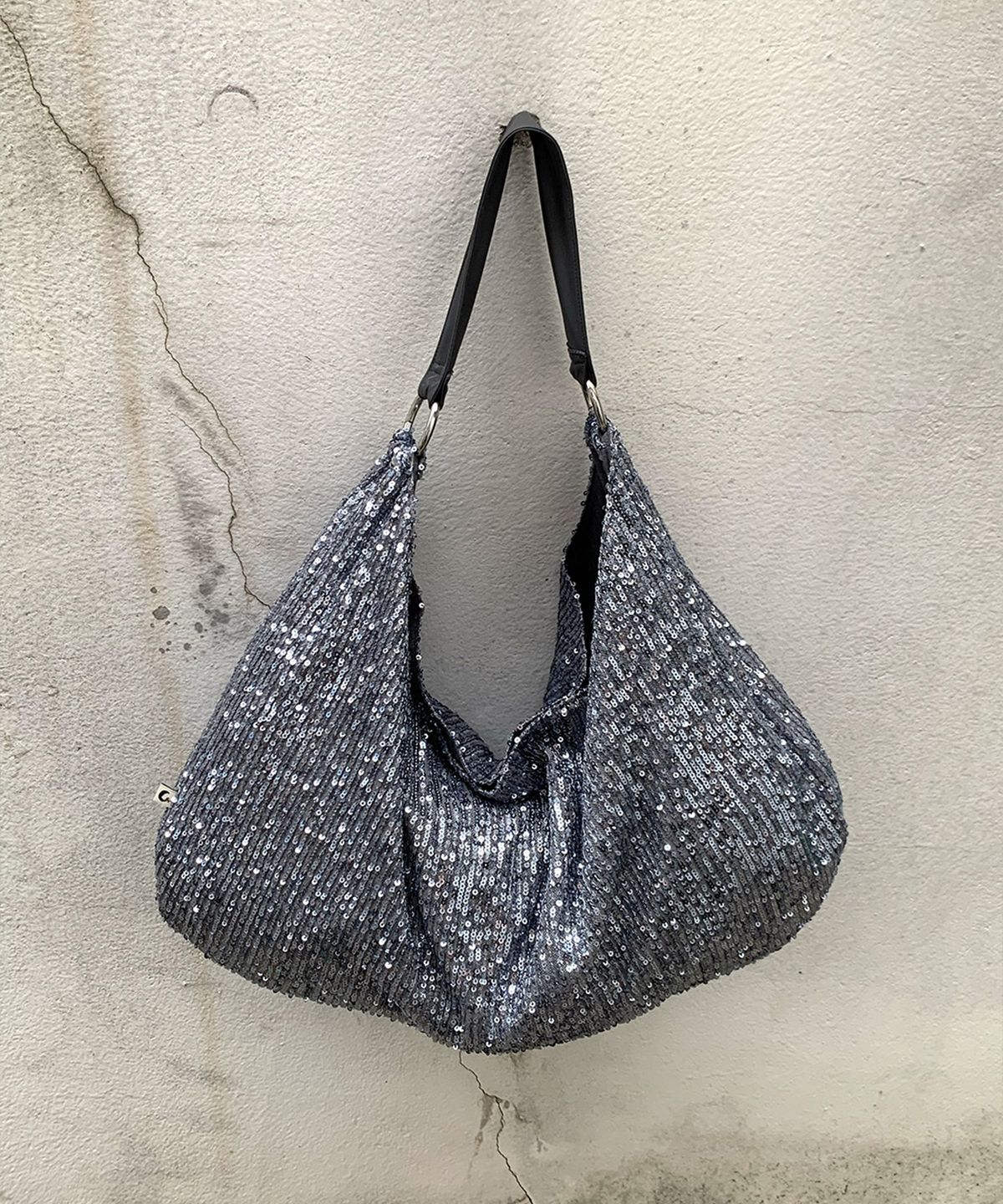 무니쉬(MOONISH) Charcoal Haze Bag