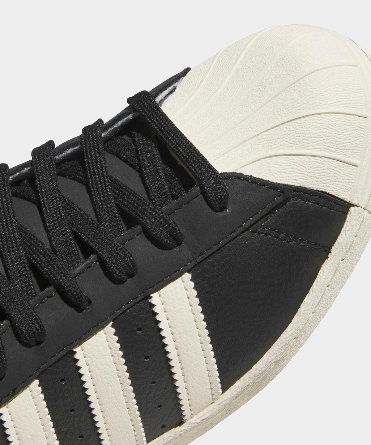 아디다스(ADIDAS) 슈퍼스타 80 ADV - 블랙:크림화이트 / KK5003