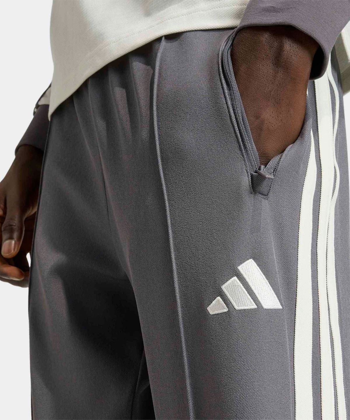 아디다스(ADIDAS) 메르세데스 - AMG F1 팀 실버 애로우 아이콘 남성 트랙 팬츠 - 그레이:화이트 / KR3571