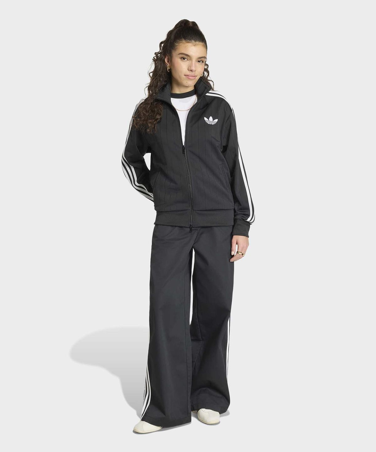 아디다스(ADIDAS) 핀스트라이프 파이어버드 루즈 트랙탑 - 블랙:화이트 / KS6786