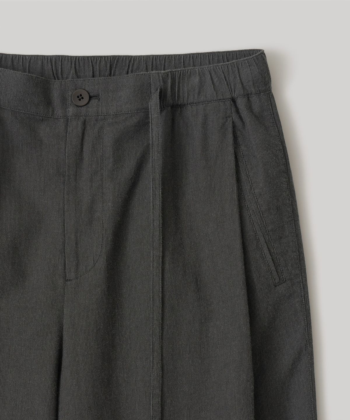어나더 오피스(ANOTHER OFFICE) Pique Chambray Easy Pants (Black-Stripe)