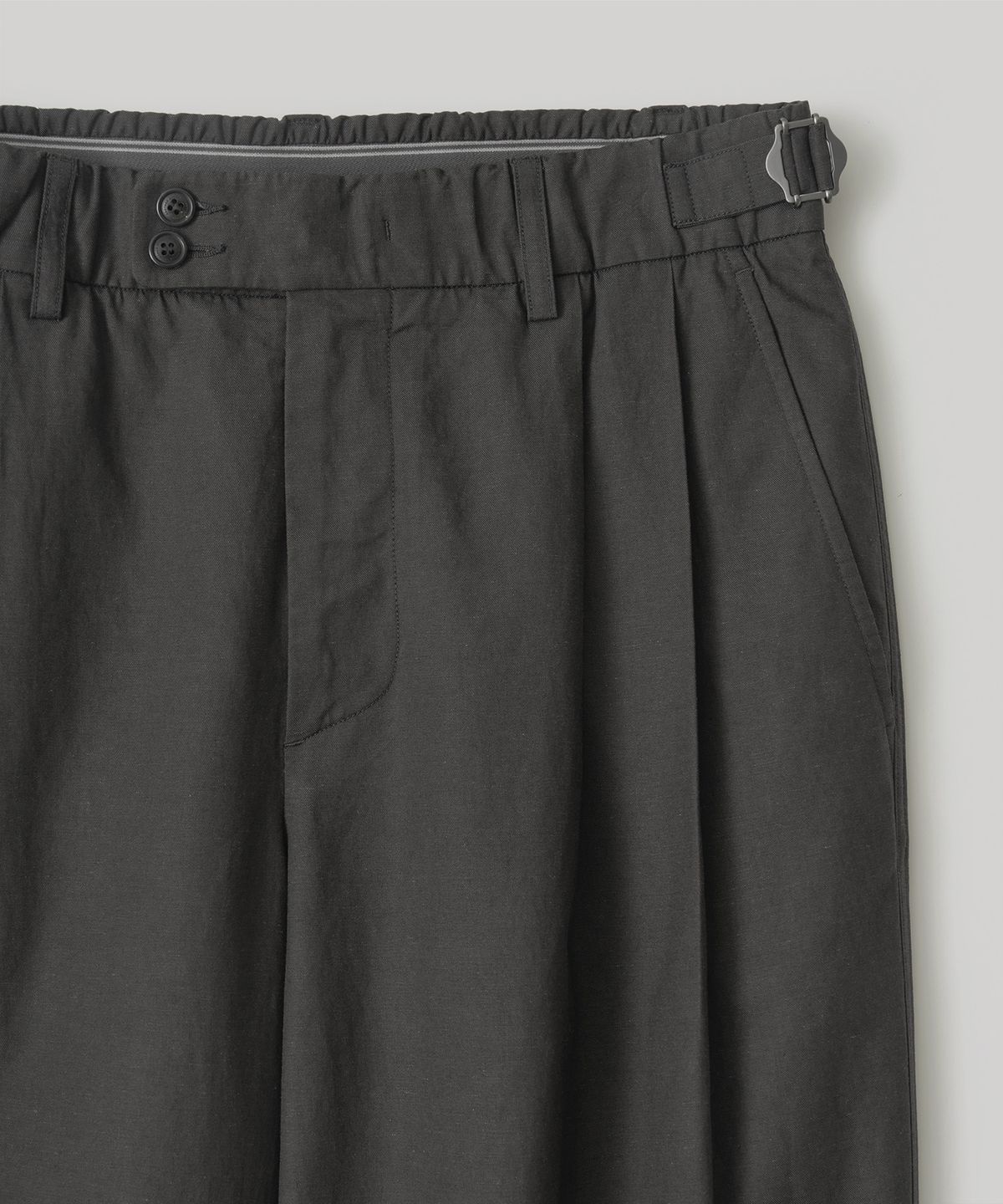 어나더 오피스(ANOTHER OFFICE) Santiago Linen Pants Flexible (Almost Black)
