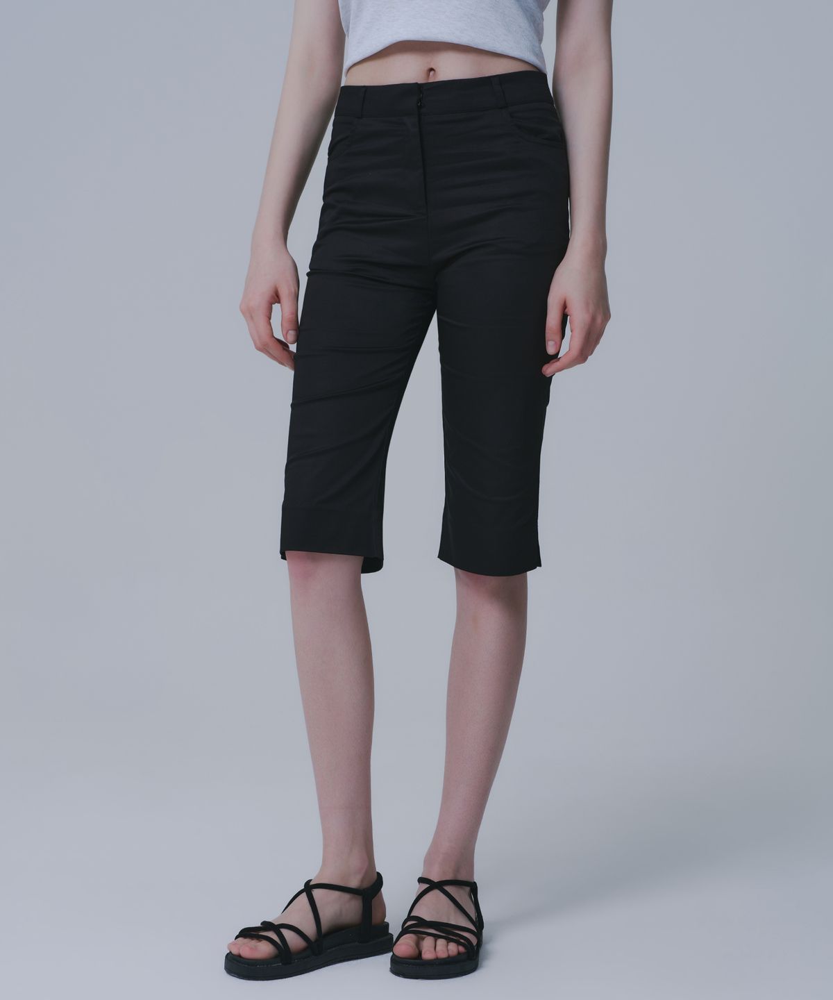 와르 포 우먼(WAARFORWOMAN) W1153 카프리 팬츠_블랙