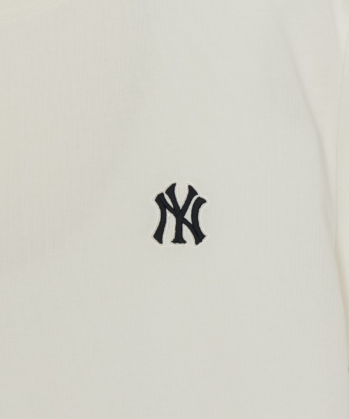 엠엘비(MLB) 베이직 스몰로고 레귤러핏 반팔 티셔츠 NY (Ivory)