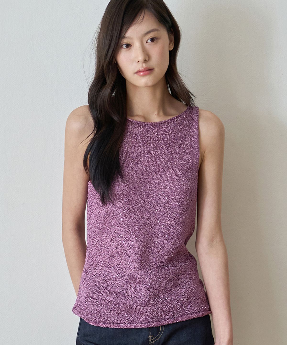 이보크에라(EVOKEERA) Sequin Boatneck Slim Sleeveless Knit(Purple)