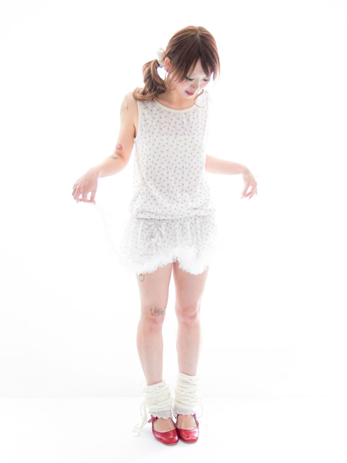 구름킴(GULEMKIM) Angel Tassel Feather Dress (2 colors)