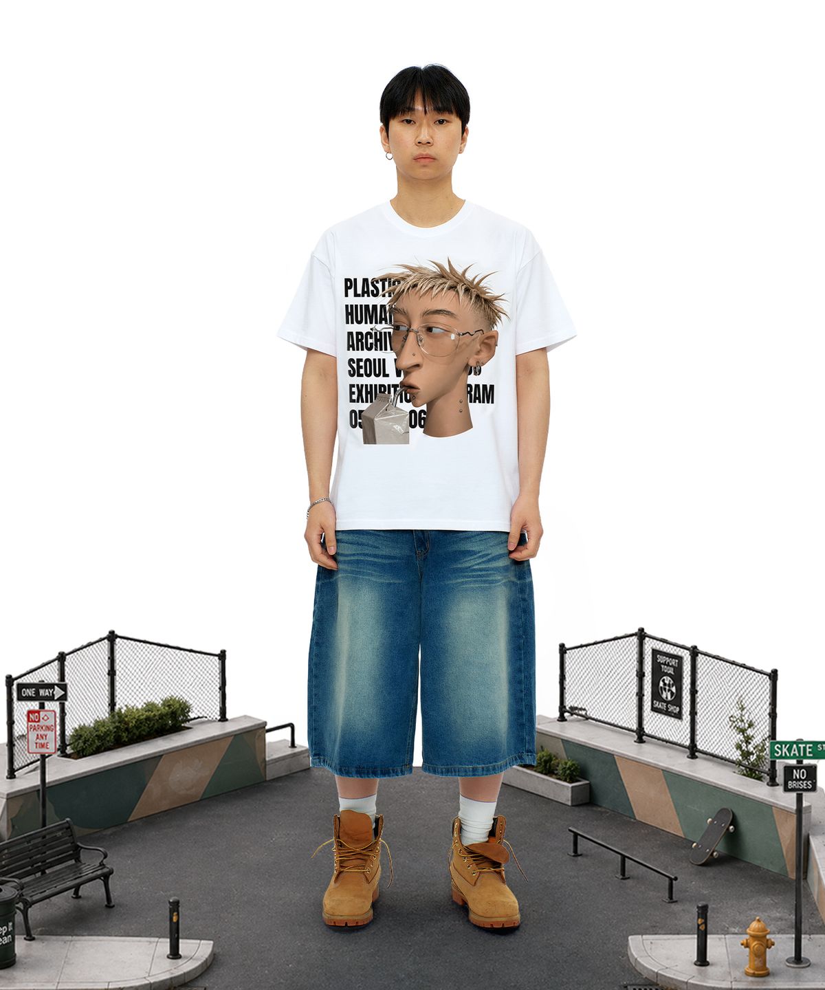 라퍼(LAUGHER) 플라스틱 휴먼 티셔츠 - 화이트