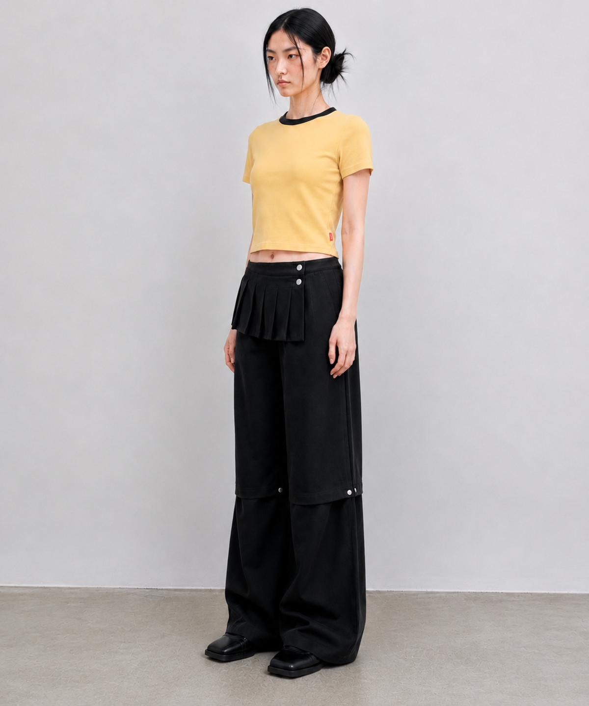 에이던엠(ADERNM) CONTRAST NECK CROP T-SHIRTS (YELLOW)