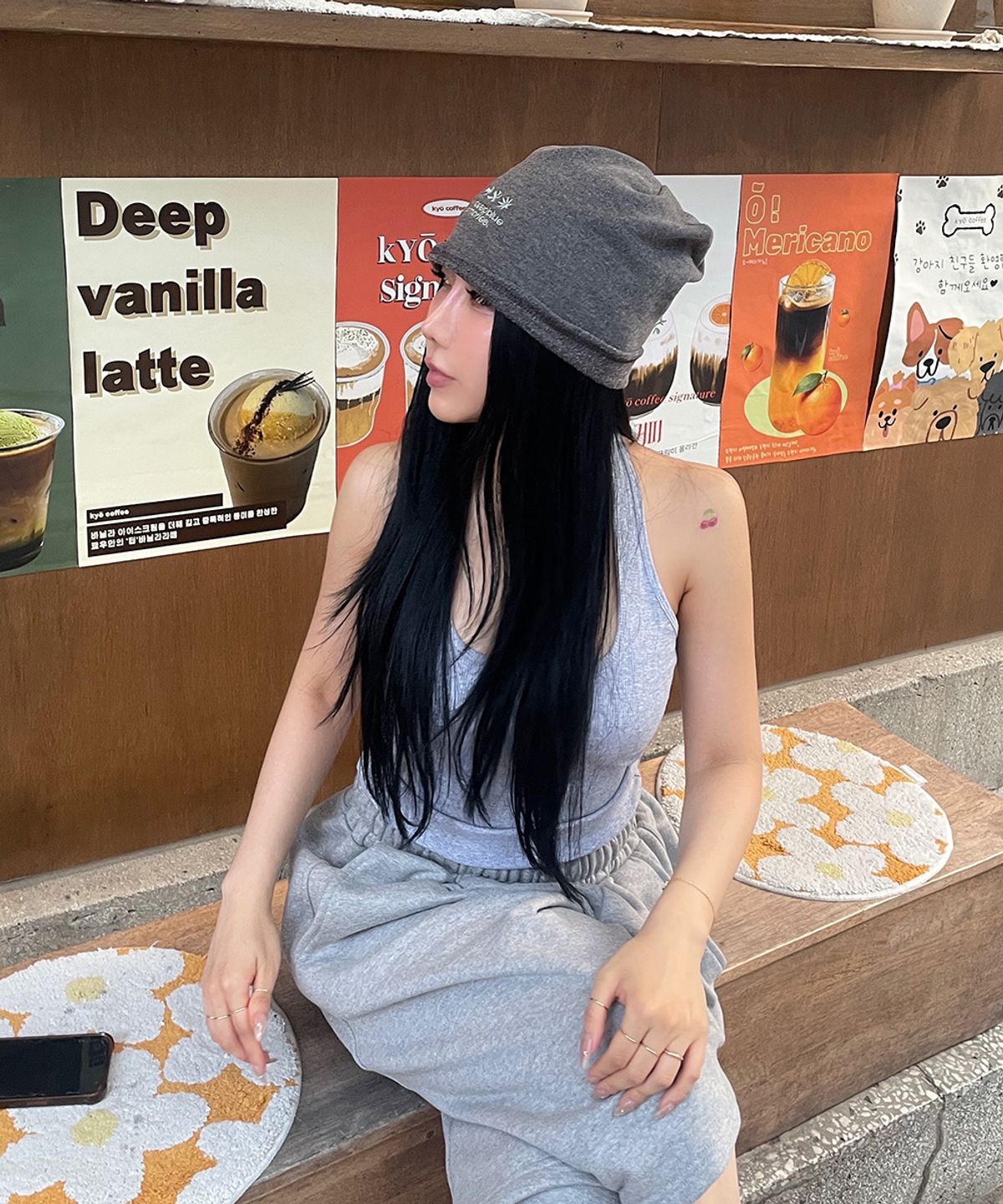 마이딥블루메모리즈(MY DEEP BLUE MEMORIES) Mm Logo Roll Beanie (CHARCOAL)
