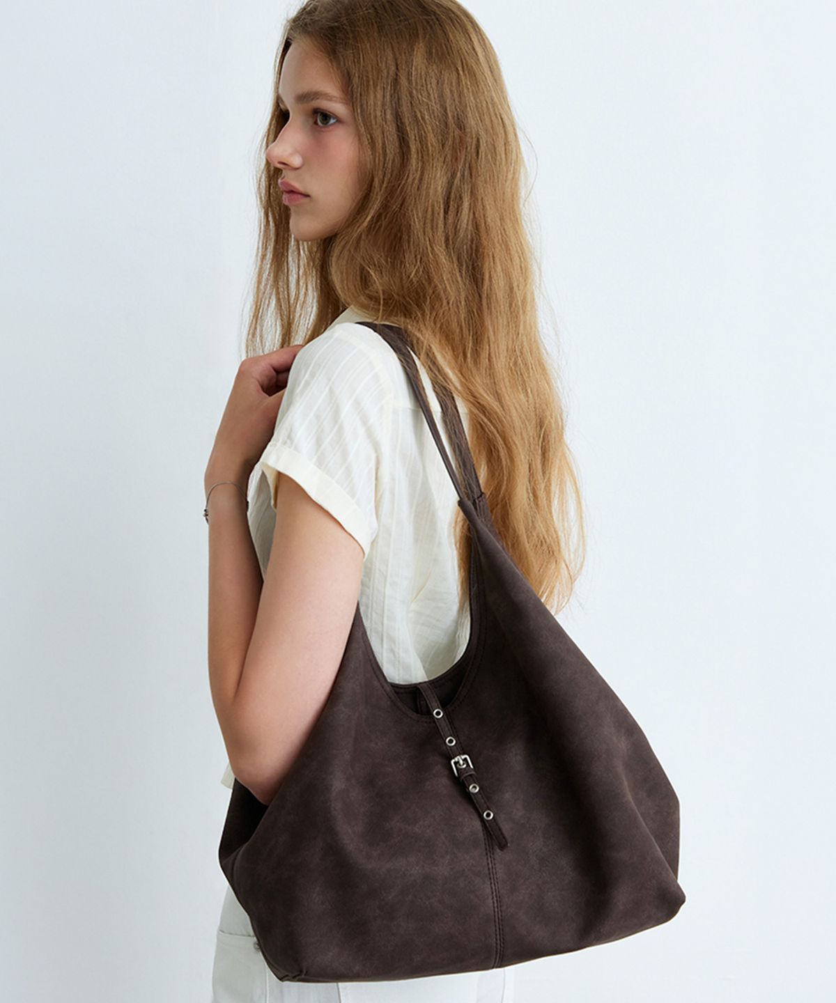 미쏘(MIXXO) 스트랩 빅 숄더백_MIABCG706B MIABCG96QB