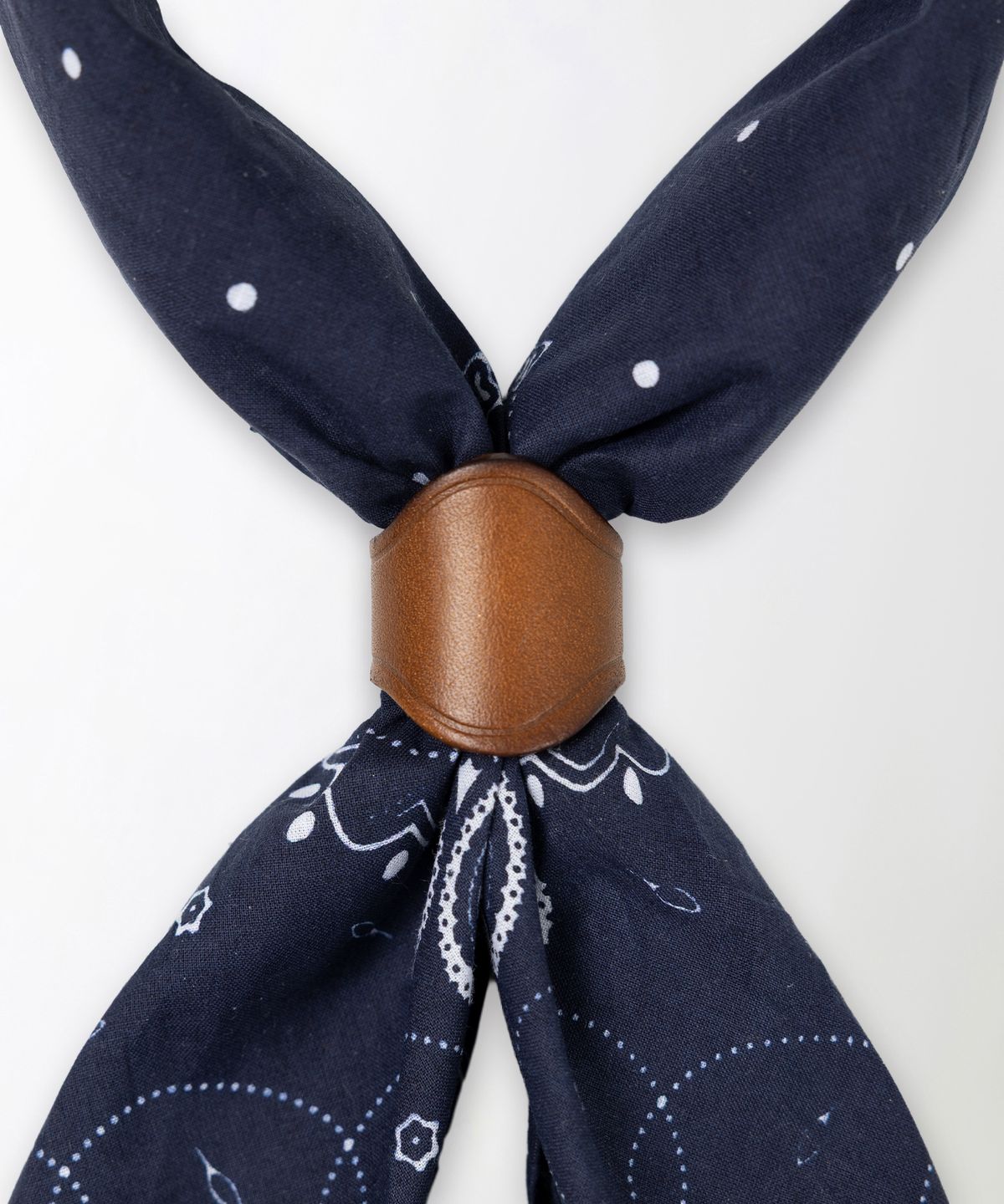 아웃스탠딩(OUTSTANDING) LEATHER BANDANA TOGGLE_BROWN