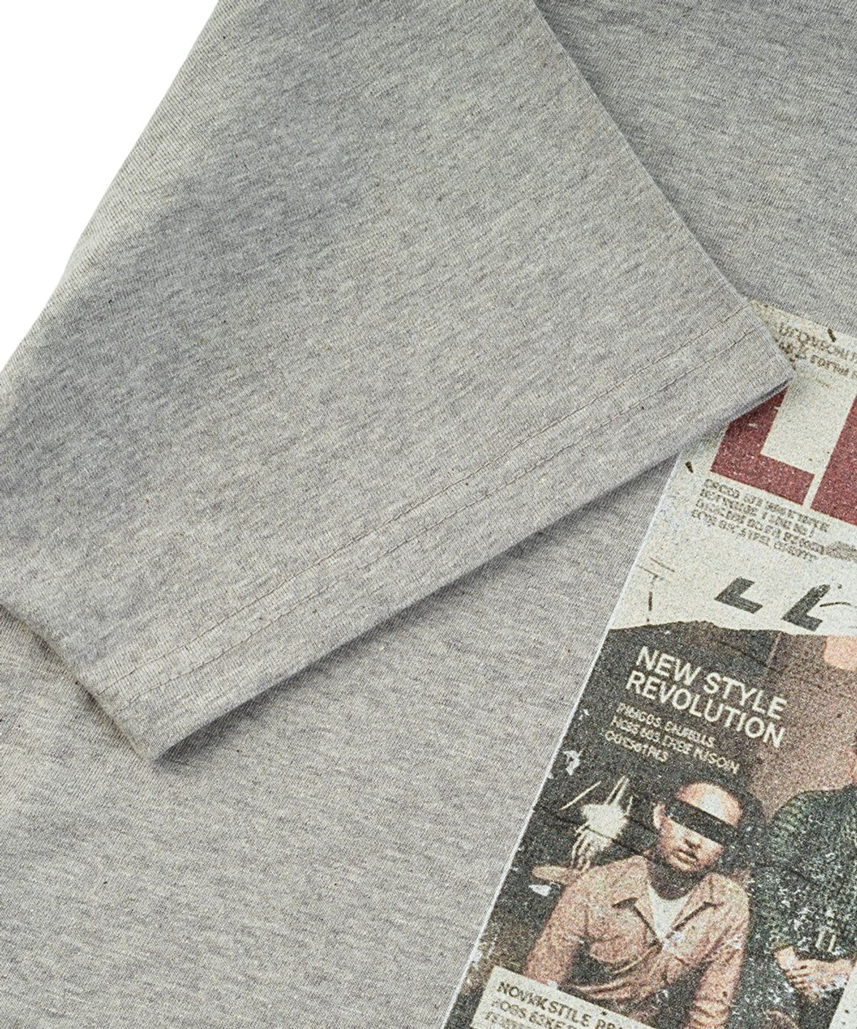 르렌느(LERENNE) Magazine Printed T-Shirt - Grey