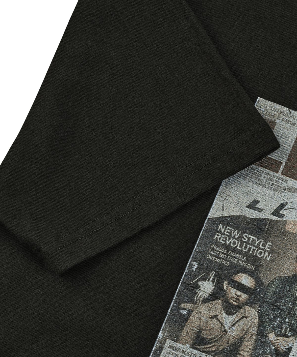 르렌느(LERENNE) Magazine Printed T-Shirt - Black
