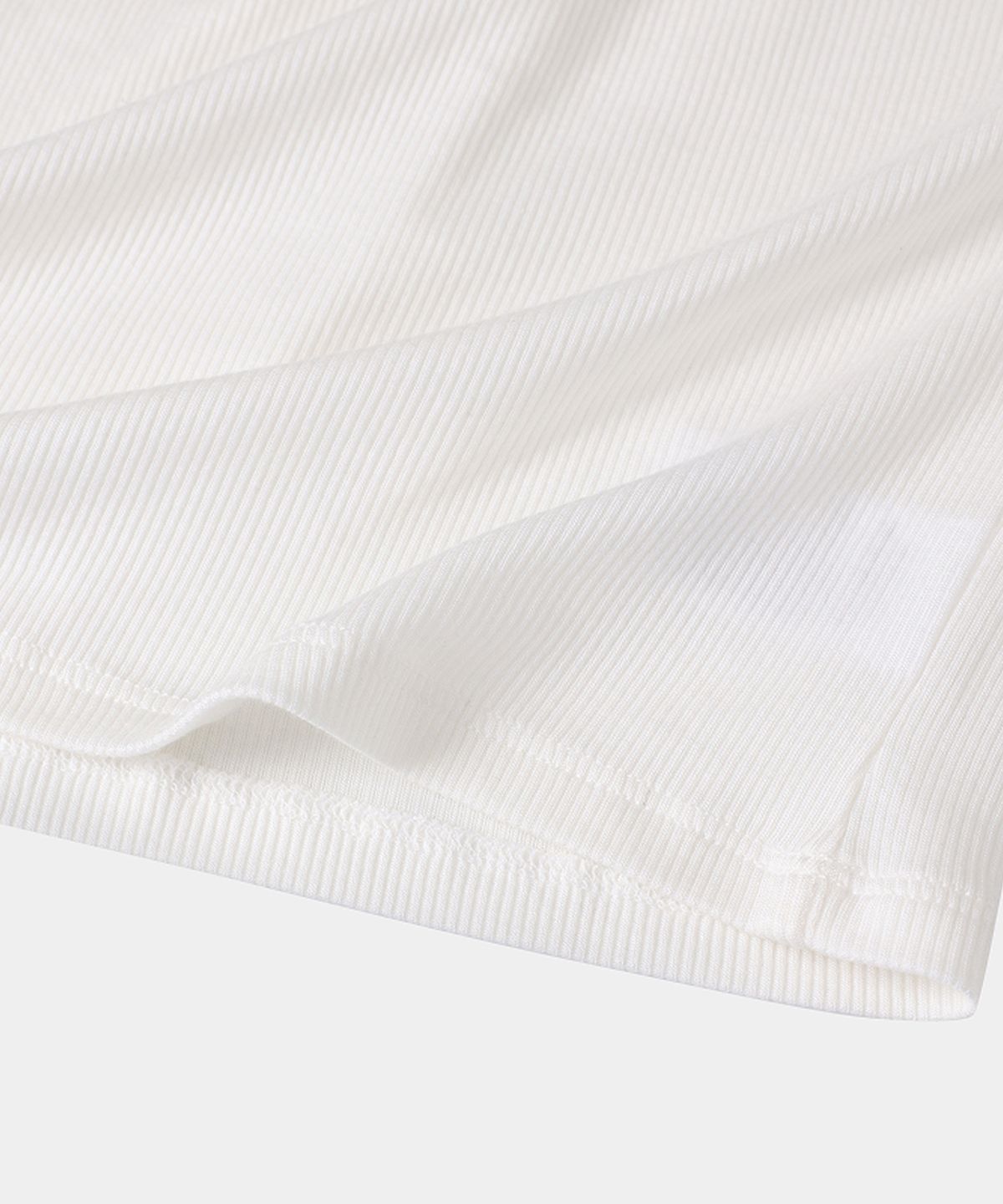 루펀(LOOFUN) Floral Tencel Ruffle Tee / 플로랄 텐셀 러플 티 [Cream]