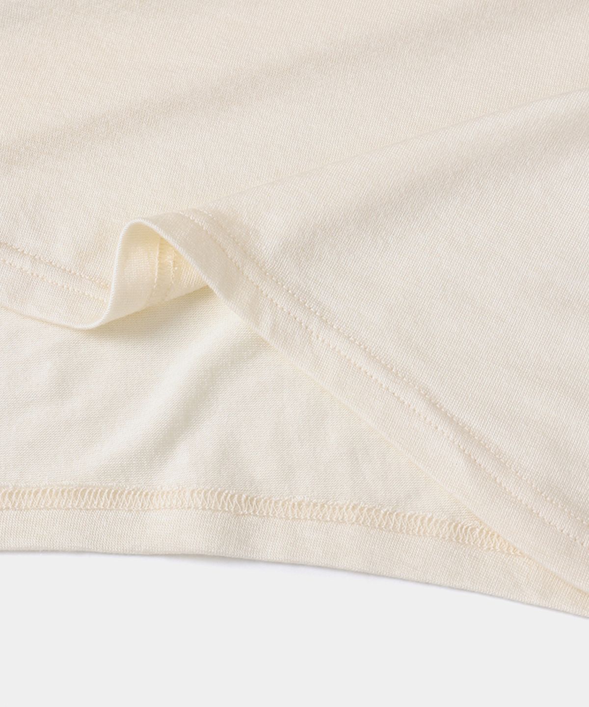 루펀(LOOFUN) Tropical Off-shoulder Tee / 트로피칼 오프숄더 티 [Cream]