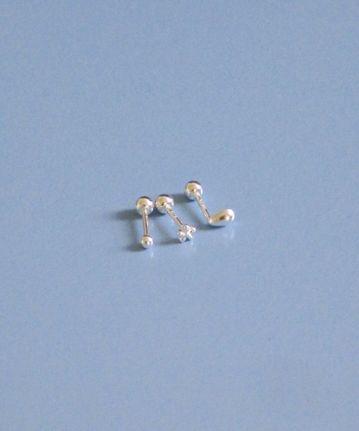 둥그런(DUNGEUREON) [3 pack] Little Flower Piercing Set