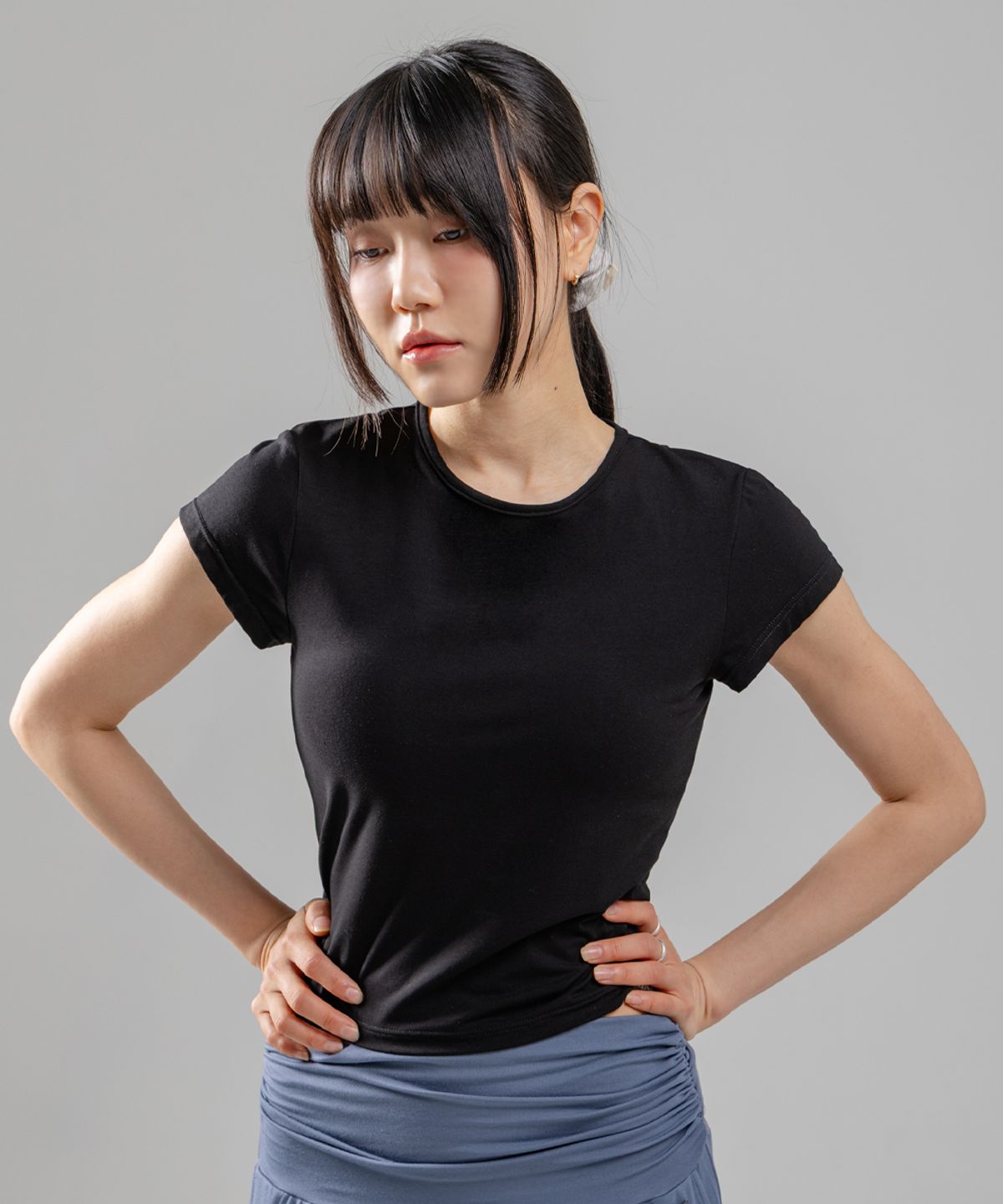 모어아웃(MOREOUT) 여성요가복 이지 웨어 티 2TT6260