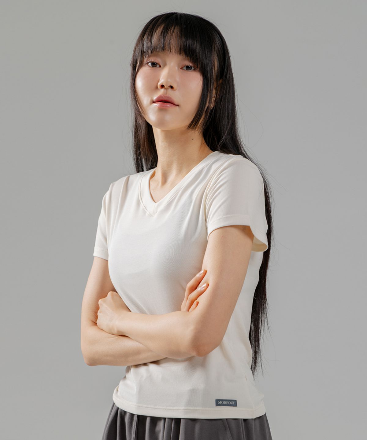 모어아웃(MOREOUT) 여성요가복 플루이드 브이티 4TT6474