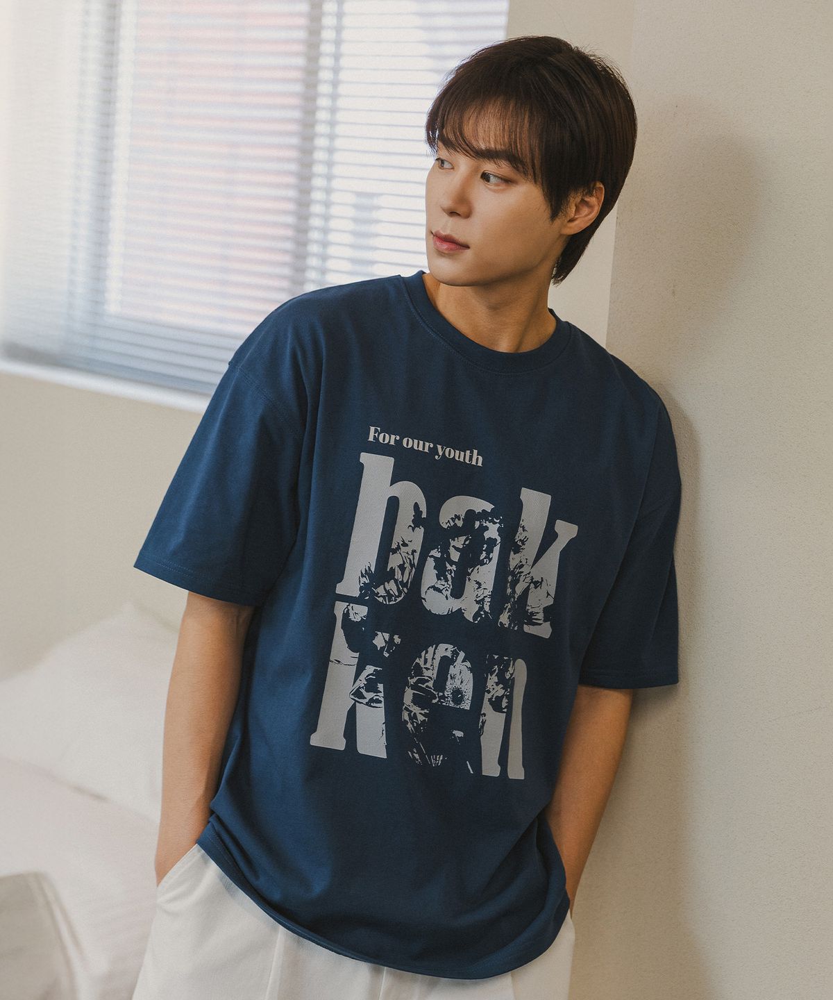 바켄(BAKKEN) [MEN] 그런지 플라워 레터링 반팔티셔츠 BK3961 (2COLOR)