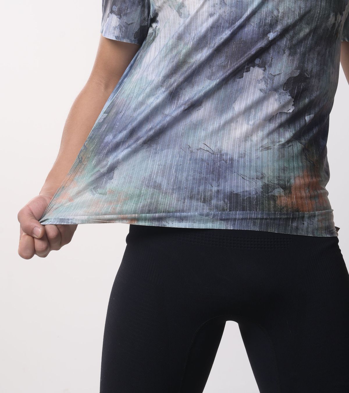 오니지(AONIJIE) 퀵드라이 러닝 반팔 티셔츠 MT62 (Blue Tie-Dye)