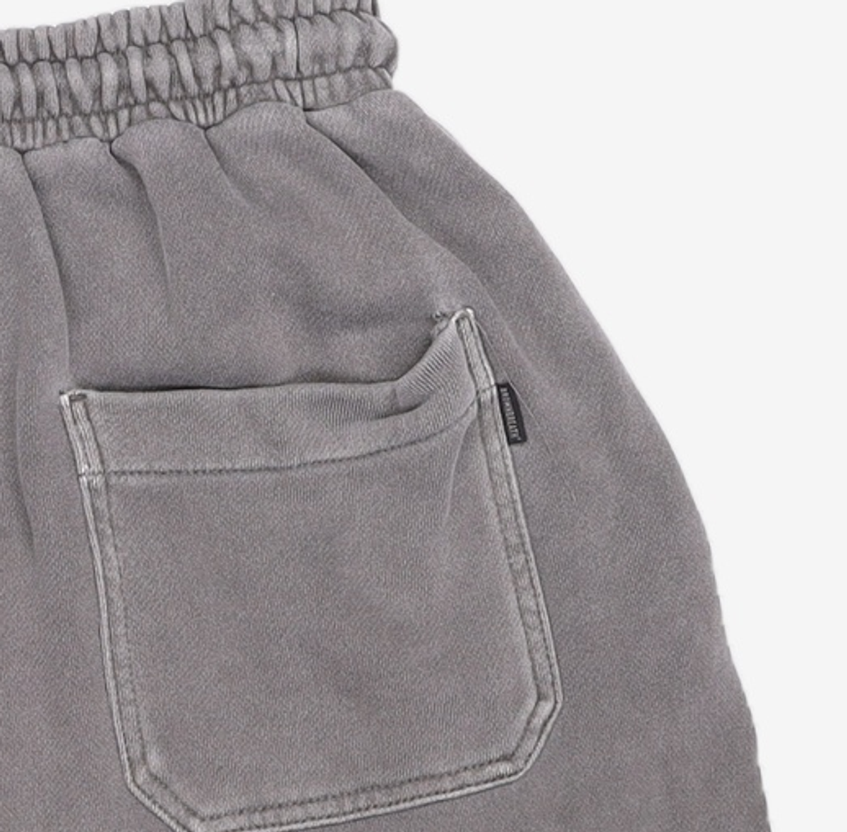 브라운브레스(BROWNBREATH) TAG PIGMENT SHORTS - BEIGE S