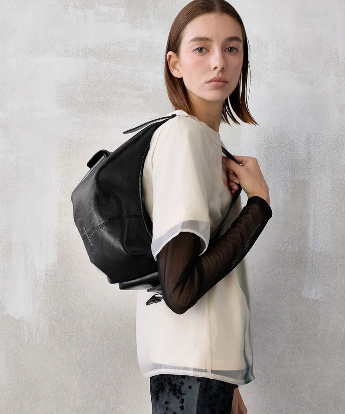 찰스앤키스(CHARLES & KEITH) 베시 사이드 포켓 호보백 3colors CK2-80782837