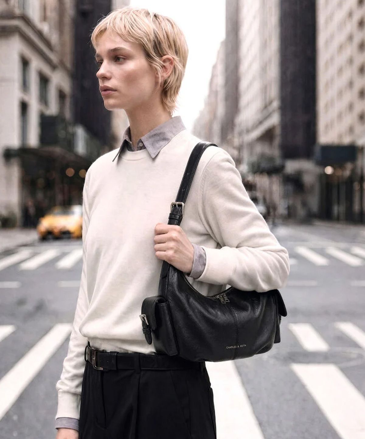 찰스앤키스(CHARLES & KEITH) 베시 사이드 포켓 호보백 3colors CK2-80782837