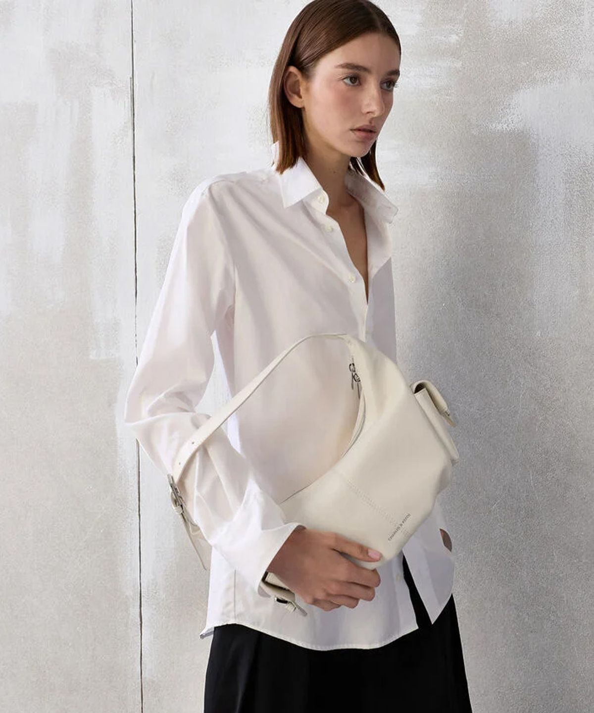 찰스앤키스(CHARLES & KEITH) 베시 사이드 포켓 호보백 3colors CK2-80782837