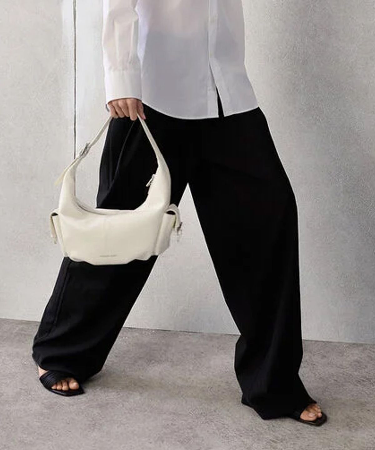 찰스앤키스(CHARLES & KEITH) 베시 사이드 포켓 호보백 3colors CK2-80782837