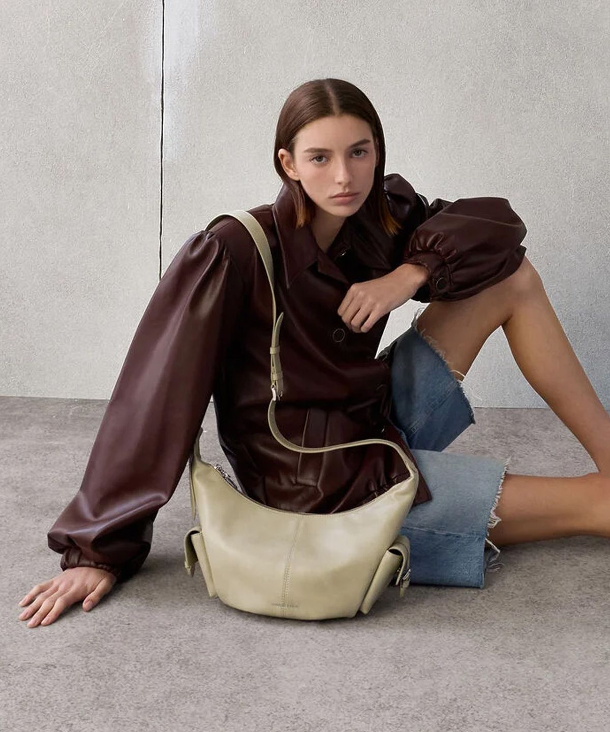 찰스앤키스(CHARLES & KEITH) 베시 사이드 포켓 호보백 3colors CK2-80782837