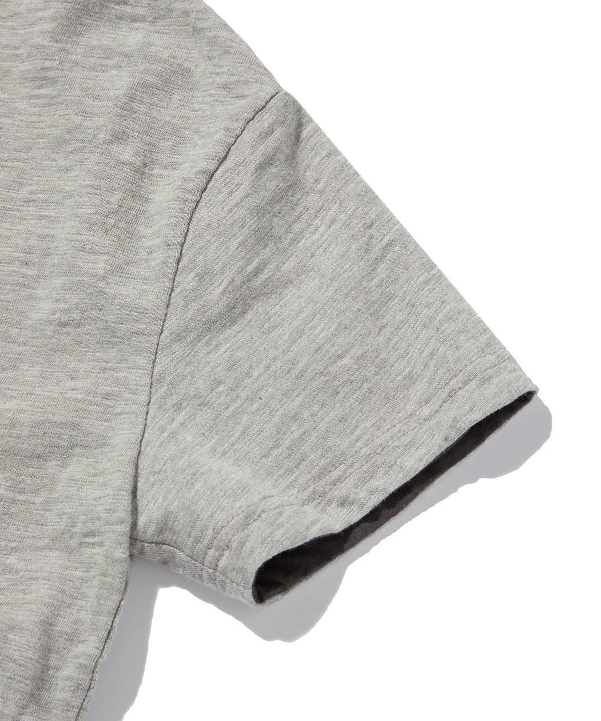 스웨이드(SUADE) TEXTURED LAYERED TEE [GRAY]