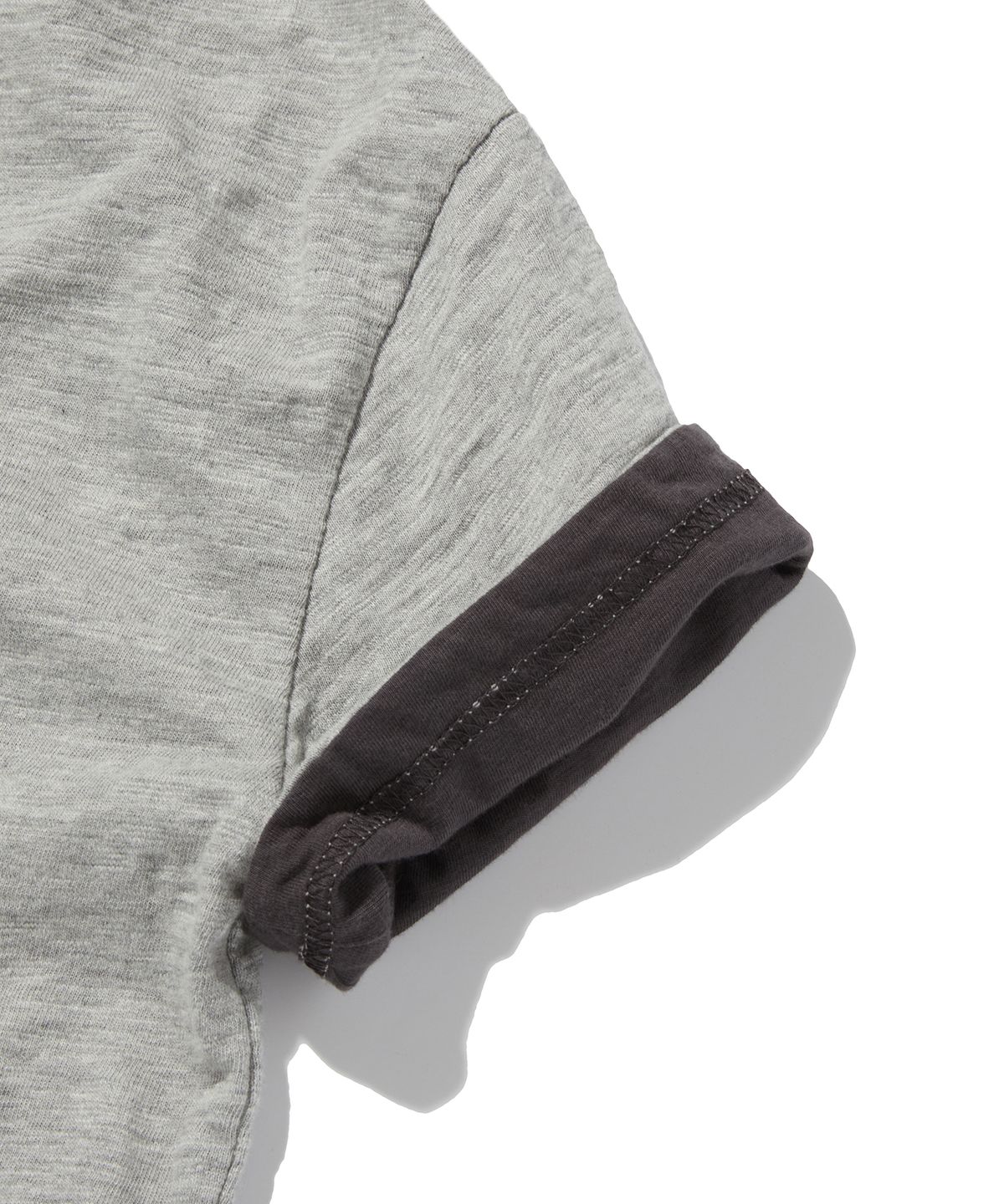 스웨이드(SUADE) TEXTURED LAYERED TEE [GRAY]