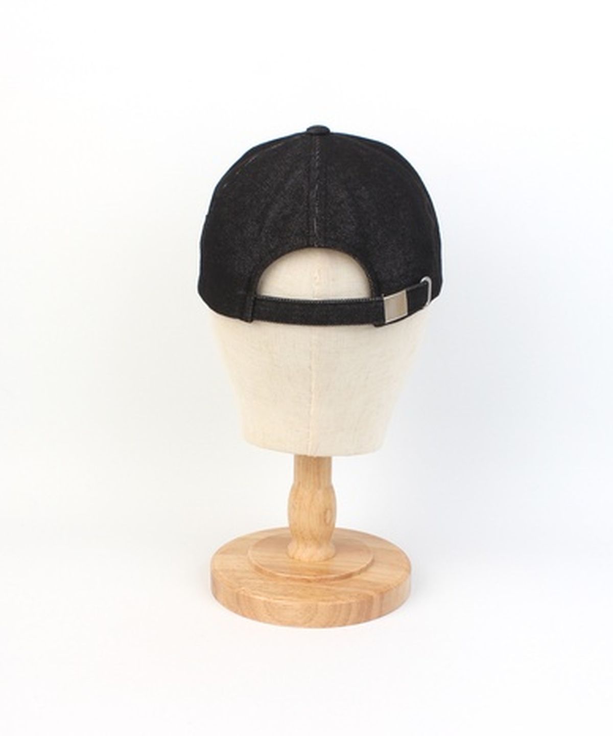 유니버셜 케미스트리(UNIVERSAL CHEMISTRY) Applique U Black Denim Ballcap 워싱볼캡